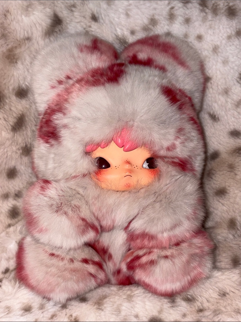 Real Fur Custom Hirono - Pink and White Leopard Plush Pendant - Picture 2 of 5